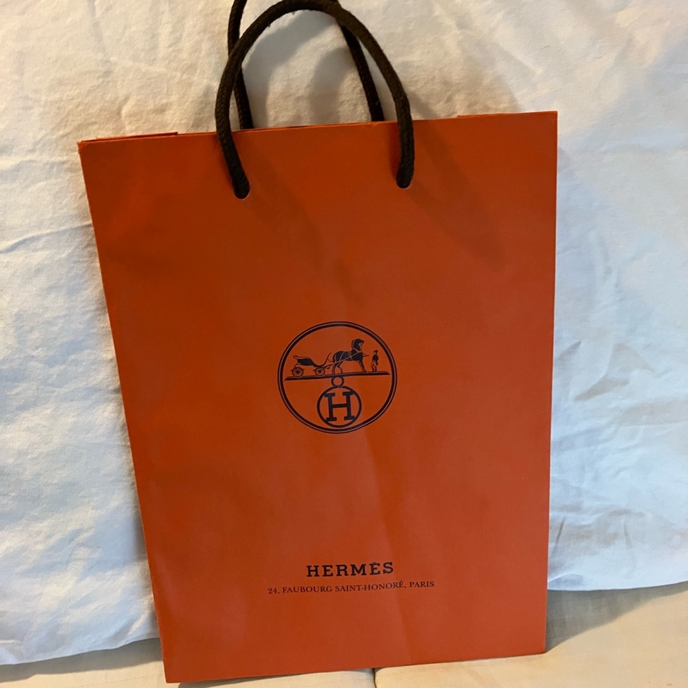 Hermes shopping bag😊😊